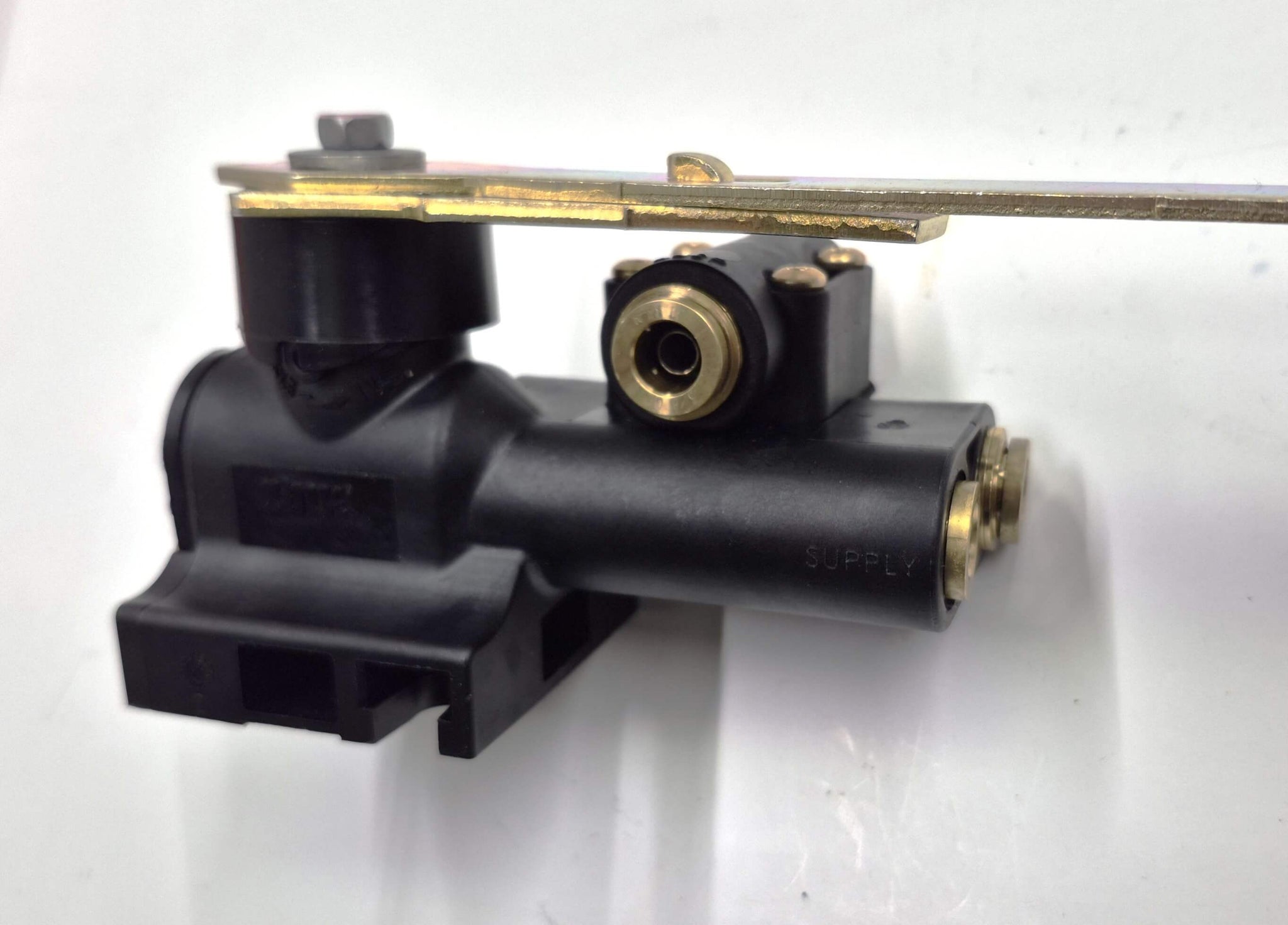 Hadley (LINK) Height Control Valve - H01502-K1